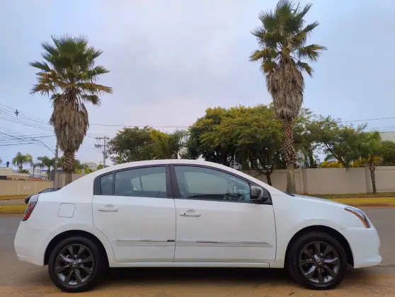 NISSAN SENTRA 2.0 S 16V FLEX 4P AUTOMÁTICO
