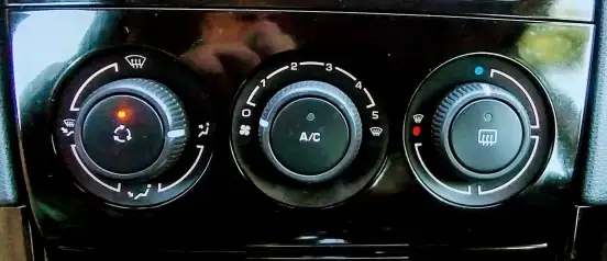 PEUGEOT-408-2018