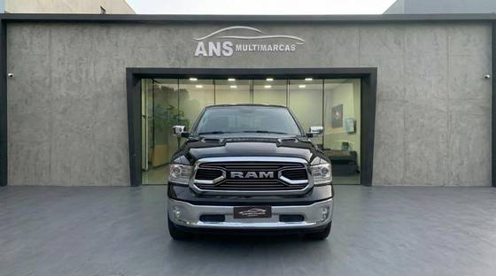 RAM CLASSIC 5.7 V8 GASOLINA LARAMIE CD 4X4 AUTOMÁTICO