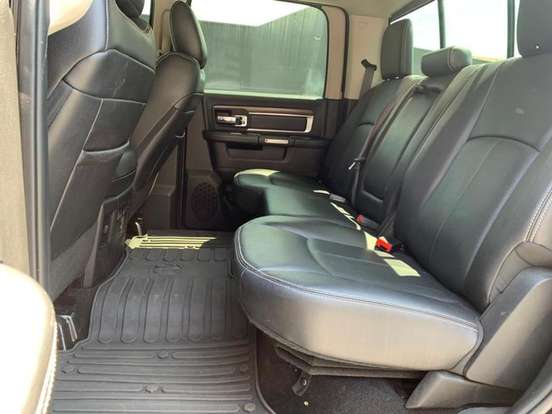 RAM-CLASSIC-5.7 V8 GASOLINA LARAMIE CD 4X4 AUTOMÁTICO RAM-CLASSIC-2022