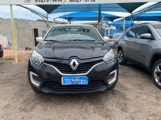RENAULT CAPTUR 1.6 16V SCE FLEX LIFE X-TRONIC RENAULT CAPTUR 1.6 16V SCE FLEX LIFE X-TRONIC