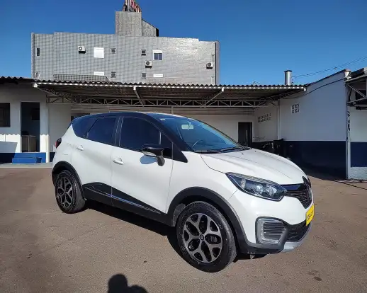 RENAULT-CAPTUR-2017