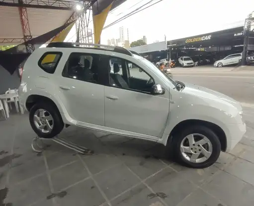 RENAULT-DUSTER-2015