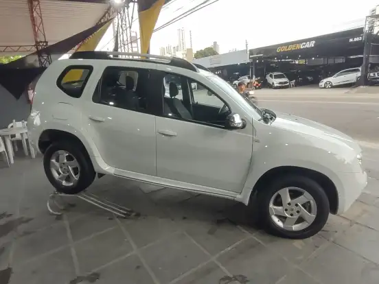 RENAULT-DUSTER-2.0 DYNAMIQUE 4X2 16V FLEX 4P AUTOMÁTICO RENAULT-DUSTER-2015
