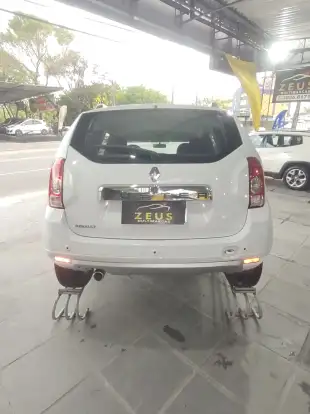 RENAULT-DUSTER-2015