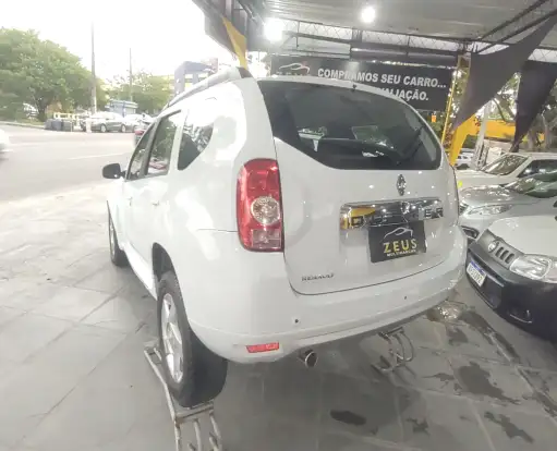 RENAULT-DUSTER-2015