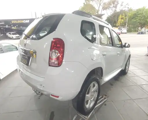 RENAULT-DUSTER-2015