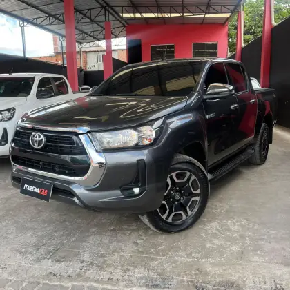 TOYOTA HILUX 2.8 D-4D TURBO DIESEL CD SRV 4X4 AUTOMÁTICO