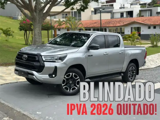 TOYOTA HILUX 2.8 D-4D TURBO DIESEL CD SRX 4X4 AUTOMÁTICO