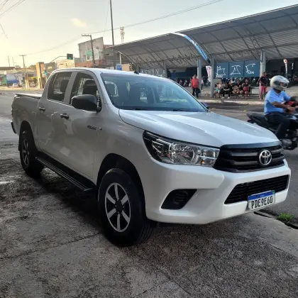 TOYOTA HILUX 2.8 STD 4X4 CD 16V DIESEL 4P MANUAL