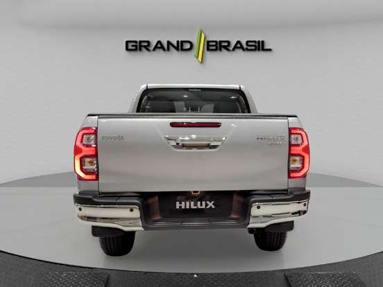 TOYOTA-HILUX-2025
