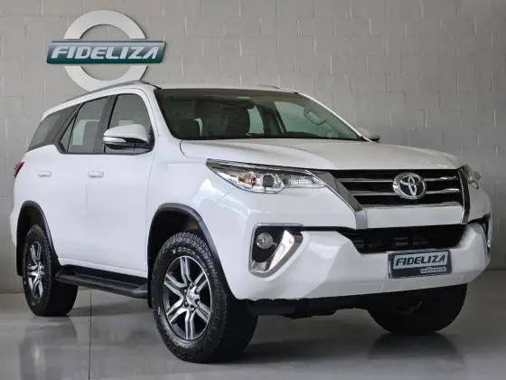 TOYOTA HILUX SW4 2.7 SR 4X2 16V FLEX 4P AUTOMÁTICO