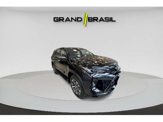 TOYOTA-HILUX SW4-2.8 D-4D TURBO DIESEL SRX PLATINUM 4X4 AUTOMÁTICO TOYOTA-HILUX SW4-2025