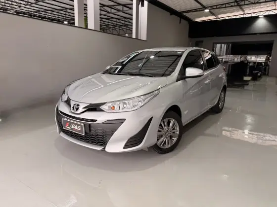 TOYOTA YARIS 1.5 16V FLEX XL PLUS CONNECT MULTIDRIVE TOYOTA YARIS 1.5 16V FLEX XL PLUS CONNECT MULTIDRIVE