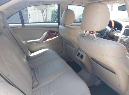TOYOTA-CAMRY-2011