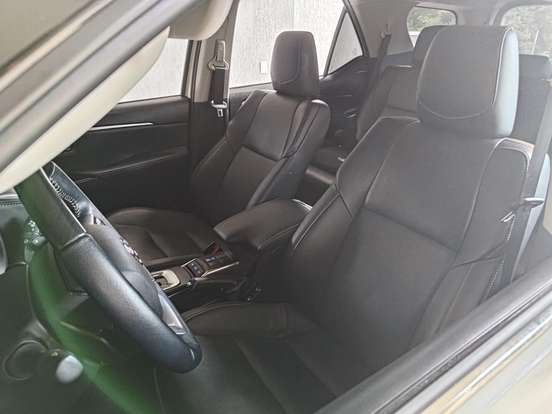 TOYOTA-HILUX SW4-2022