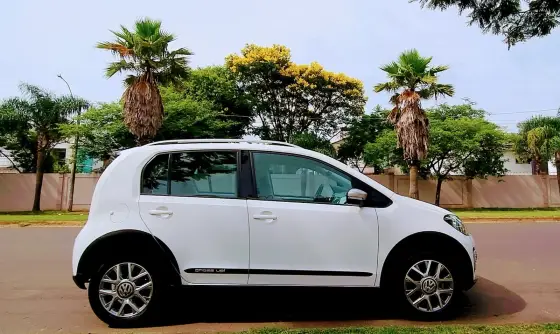 VOLKSWAGEN CROSS UP 1.0 MPI 12V FLEX 4P AUTOMATIZADO