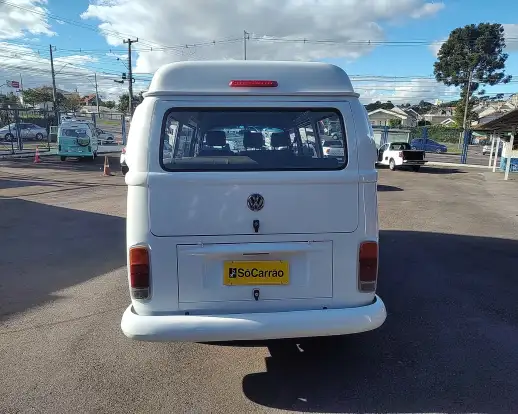 VOLKSWAGEN-KOMBI-2011