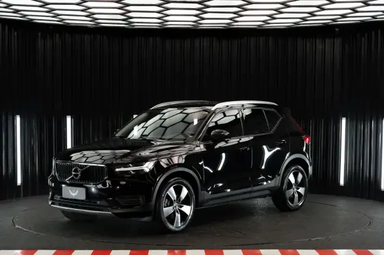 VOLVO XC40 2.0 T4 GASOLINA MOMENTUM GEARTRONIC