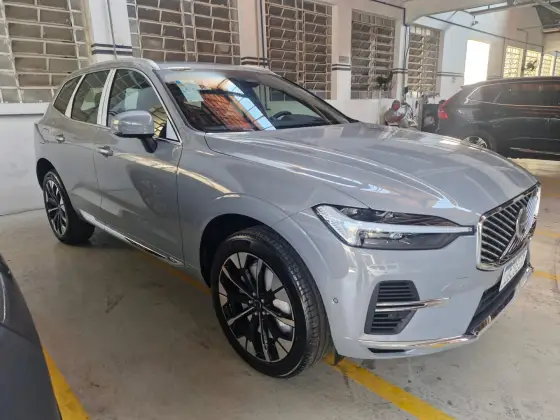 VOLVO XC60 2.0 T8 PHEV ULTRA AWD GEARTRONIC