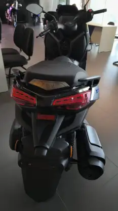 YAMAHA-XMAX 300 CONNECTED ABS-2026