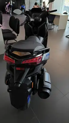 YAMAHA-XMAX 300 CONNECTED ABS-2026