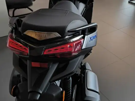 YAMAHA-XMAX 300 CONNECTED ABS YAMAHA-XMAX 300 CONNECTED ABS-2026