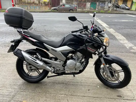 YAMAHA-YS 250 FAZER-2014