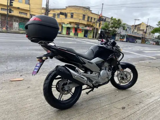 YAMAHA-YS 250 FAZER-2014