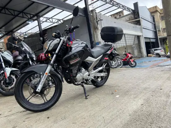 YAMAHA-YS 250 FAZER YAMAHA-YS 250 FAZER-2014