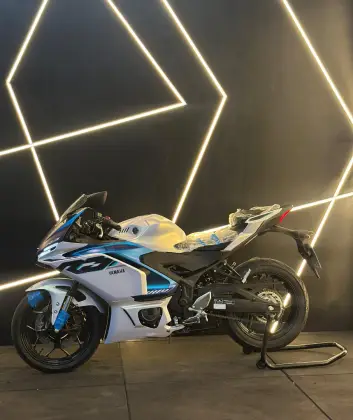 YAMAHA YZF R3 ABS CONNECTED YAMAHA YZF R3 ABS CONNECTED