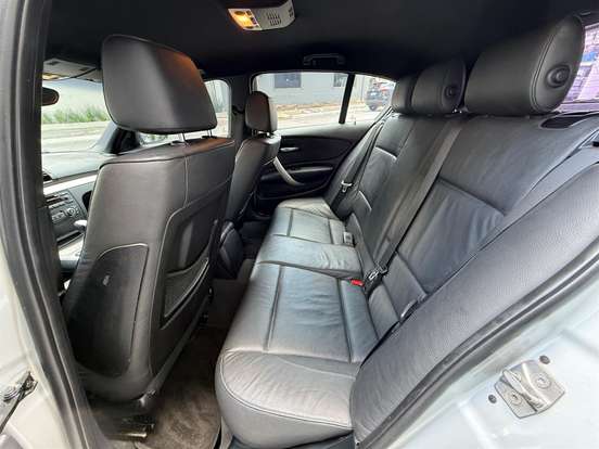 BMW-120i-2009