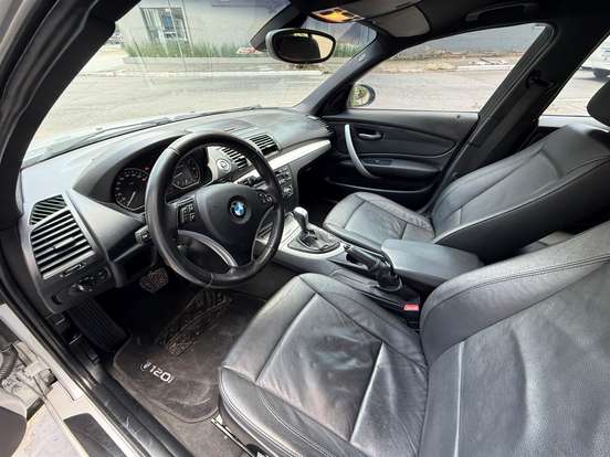 BMW-120i-2.0 TOP HATCH 16V GASOLINA 4P AUTOMÁTICO BMW-120i-2009