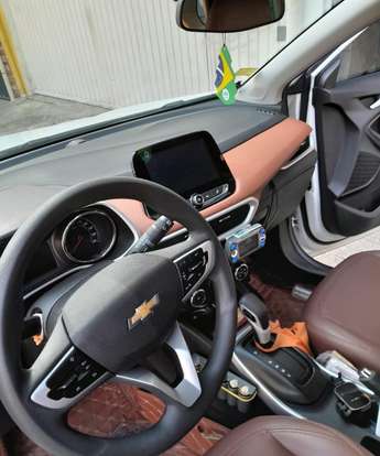 CHEVROLET-TRACKER-2023