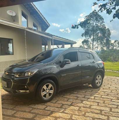 CHEVROLET-TRACKER-2018