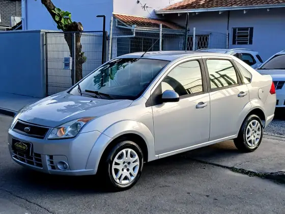 FORD FIESTA 1.6 MPI FIRST SEDAN 8V FLEX 4P MANUAL