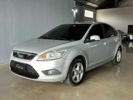 FORD FOCUS 2.0 GLX 16V FLEX 4P MANUAL