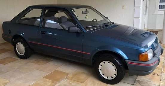FORD-ESCORT-1993
