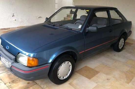 FORD-ESCORT-1993