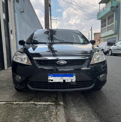 FORD FOCUS 2.0 GLX SEDAN 16V FLEX 4P MANUAL