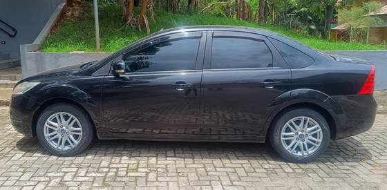 FORD FOCUS 2.0 GLX SEDAN 16V FLEX 4P MANUAL