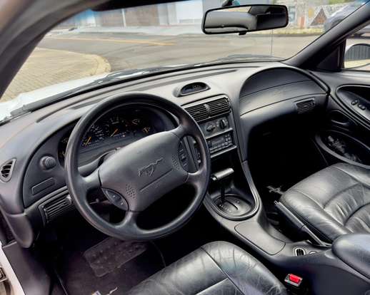 FORD-MUSTANG-1994