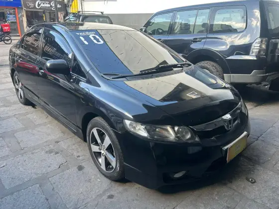 HONDA CIVIC 1.8 LXS 16V FLEX 4P AUTOMÁTICO HONDA CIVIC 1.8 LXS 16V FLEX 4P AUTOMÁTICO