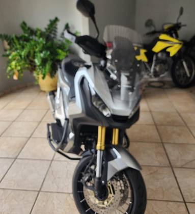 HONDA X-ADV 