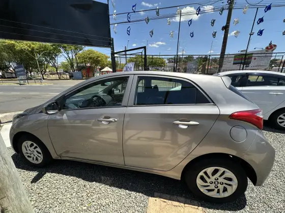 HYUNDAI HB20 1.0 COMFORT 12V FLEX 4P MANUAL