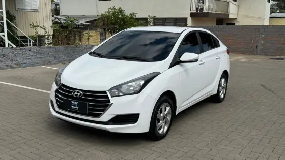 HYUNDAI HB20S 1.0 COMFORT PLUS 12V FLEX 4P MANUAL