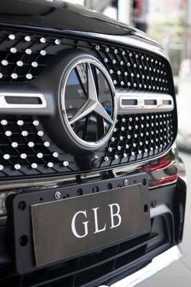 MERCEDES-BENZ-GLB 220-2.0 MHEV AMG LINE 4MATIC 8G-DCT MERCEDES-BENZ-GLB 220-2025