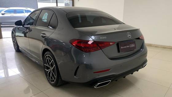 MERCEDES-BENZ C 300 2.0 EQ BOOST HÍBRIDO AMG LINE 9G-TRONIC