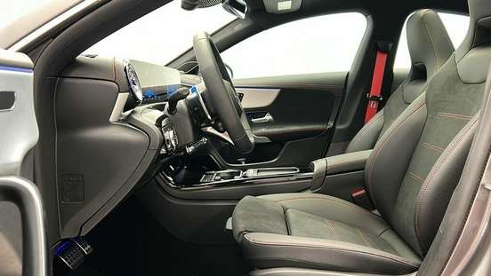 MERCEDES-BENZ-CLA 35 AMG-2025
