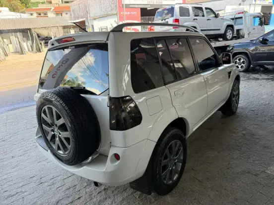 MITSUBISHI-PAJERO TR4-2013